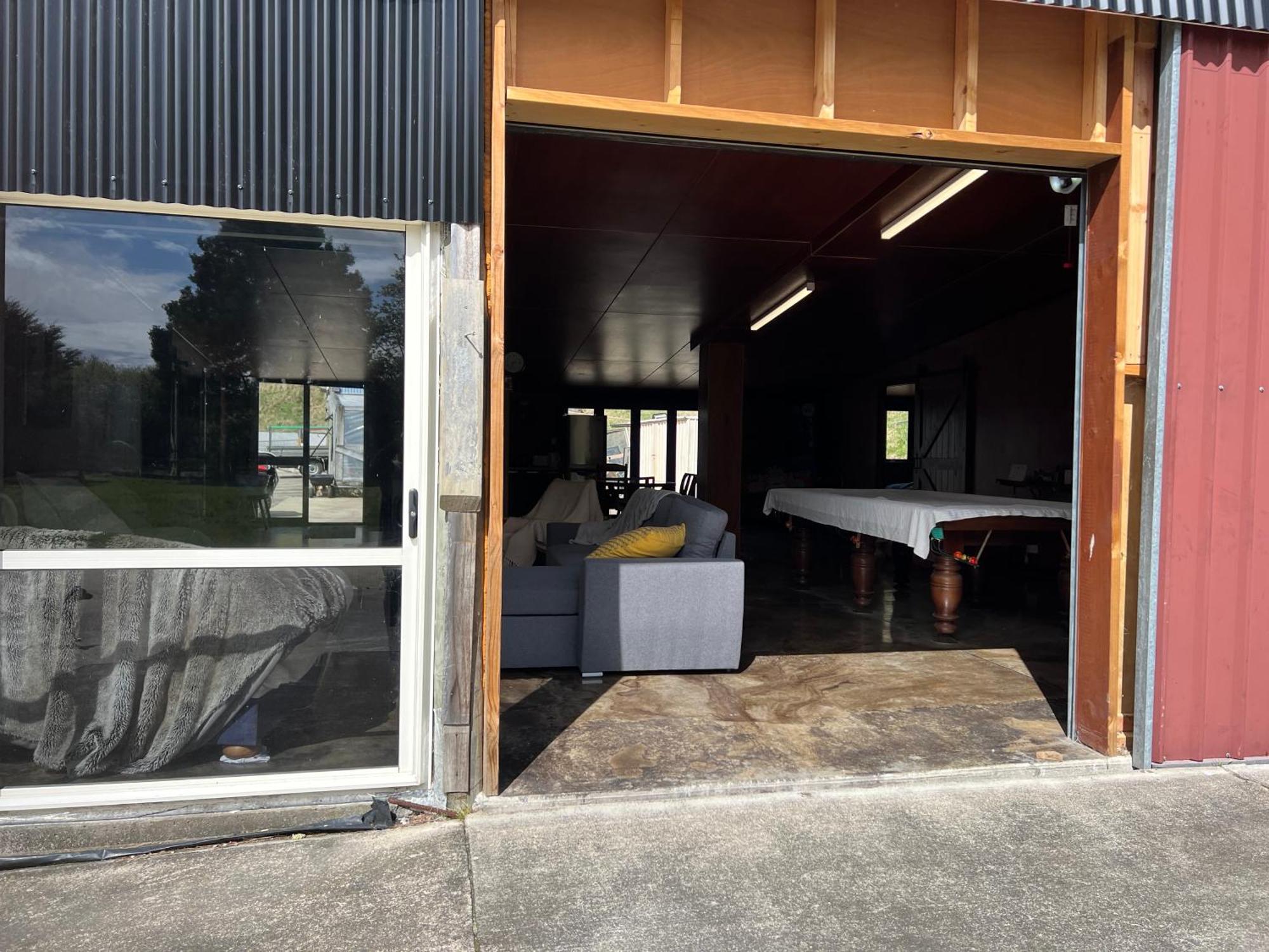 Self Contained Open Shed Space Wainui  Екстериор снимка