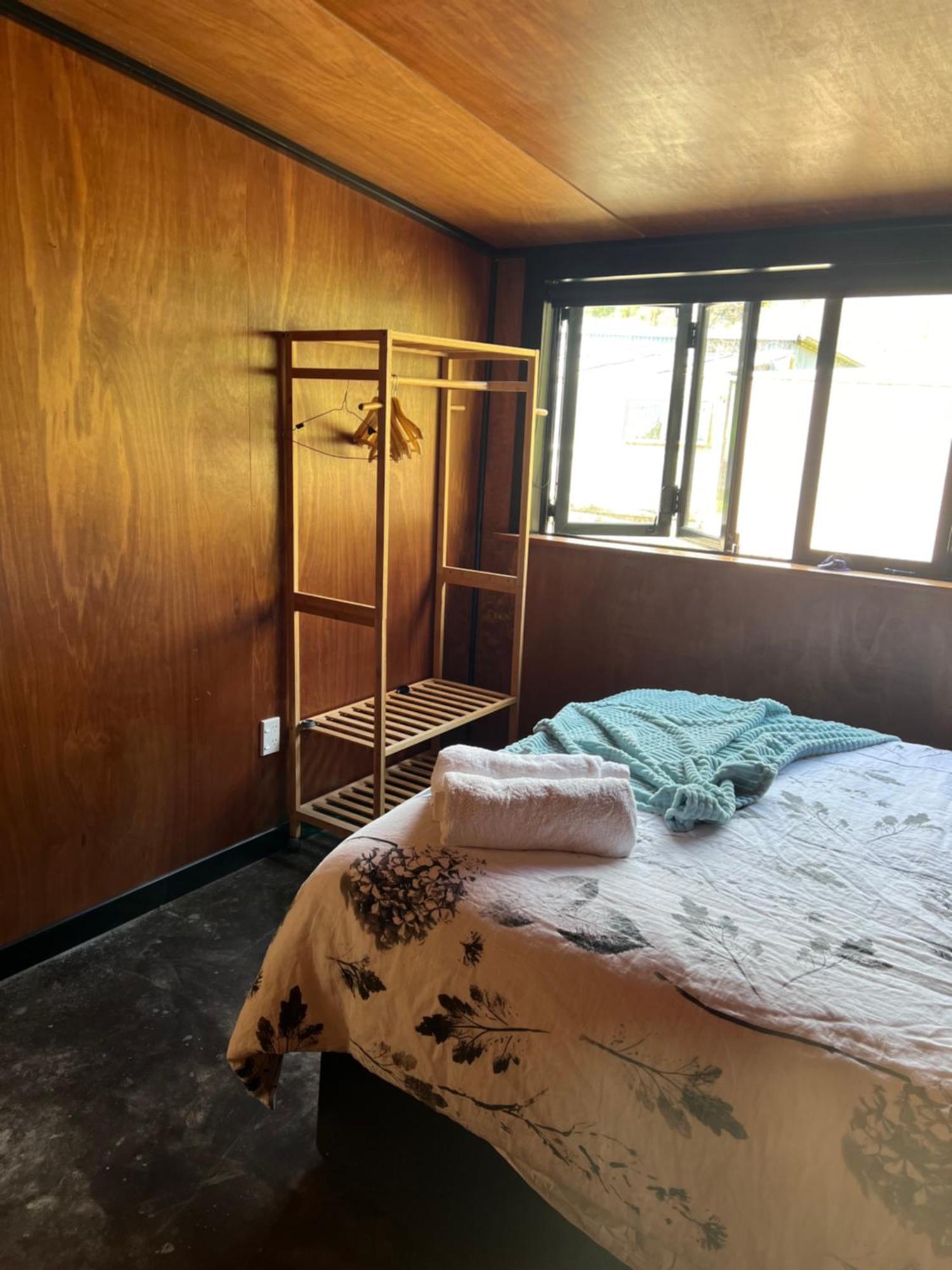 Self Contained Open Shed Space Wainui  Екстериор снимка