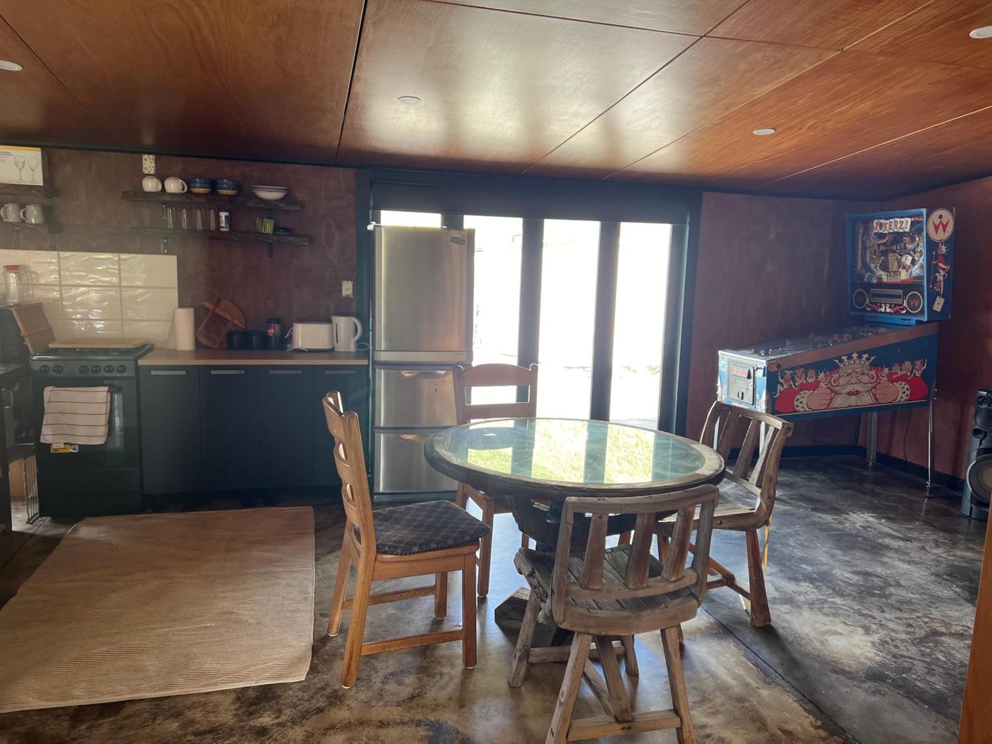 Self Contained Open Shed Space Wainui  Екстериор снимка